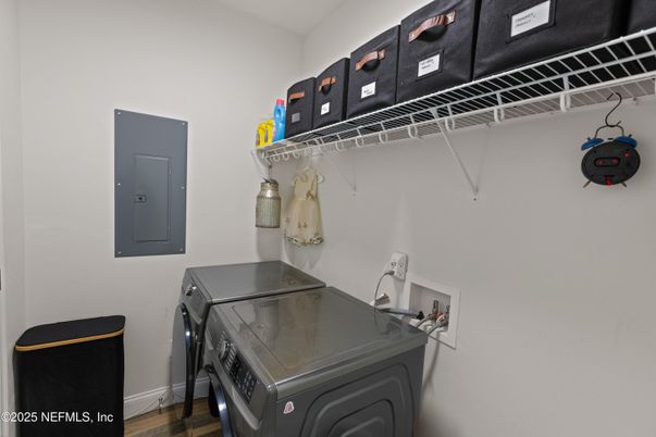 Interior, Washer, Wood Texture Flooring