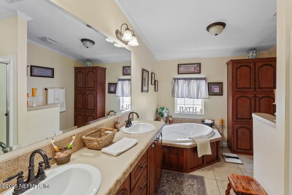 Bathroom, Dual Sink Vanities, Interior