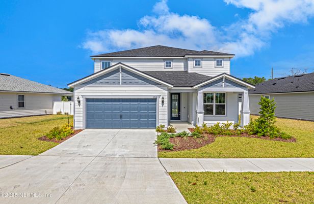 Attached, Exterior, Facade, American Craftsman