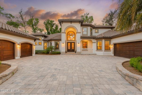 Attached, Exterior, Facade, Mediterranean
