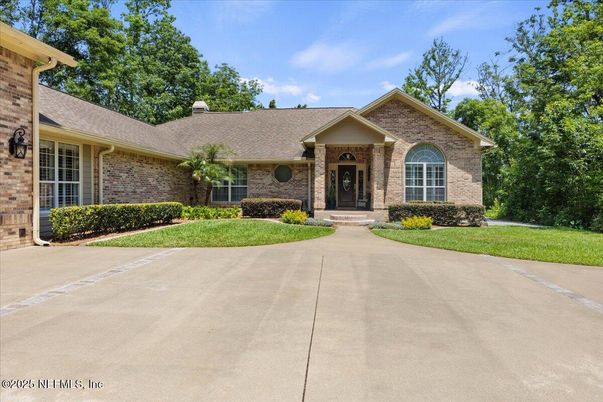 Exterior, Facade, Brick Facade, Ranch