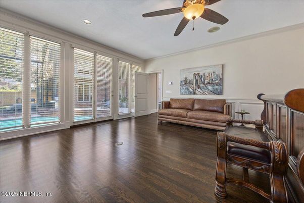Interior, Recessed Lighting, Wood Texture Flooring