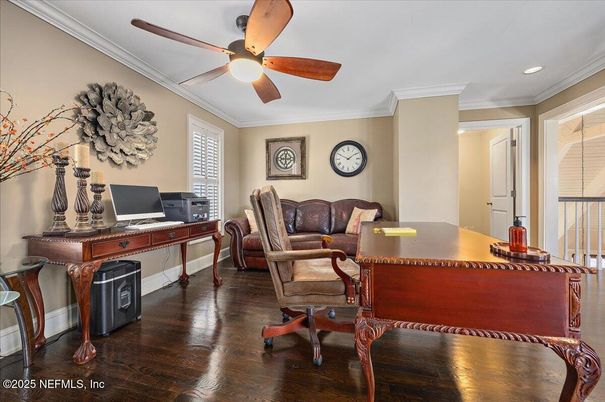 Home Office, Interior, Recessed Lighting, Wood Texture Flooring