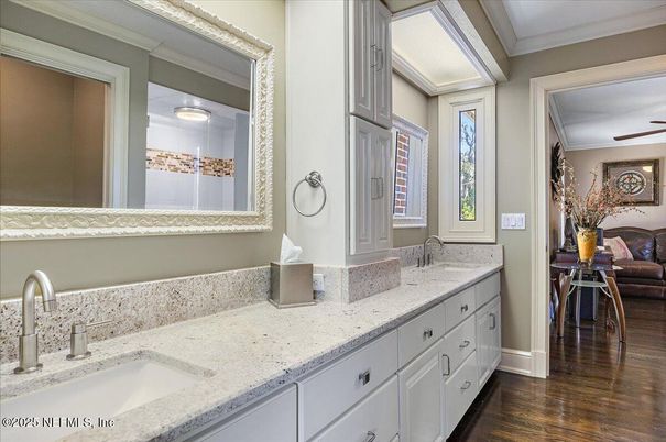 Bathroom, Dual Sink Vanities, Interior, Wood Texture Flooring