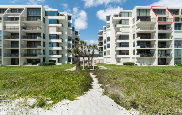 Backyard, Exterior, Facade, Condo Building