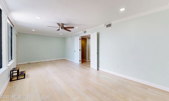 Empty room, Interior, Recessed Lighting, Wood Texture Flooring