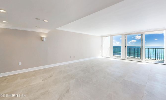 Empty room, Interior, Recessed Lighting, Water