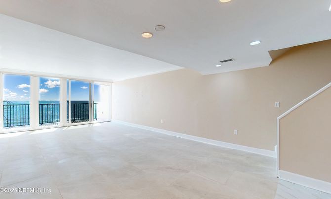 Empty room, Interior, Recessed Lighting