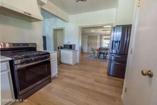 Chandelier, Dining room, Interior, Kitchen, Wood Texture Flooring