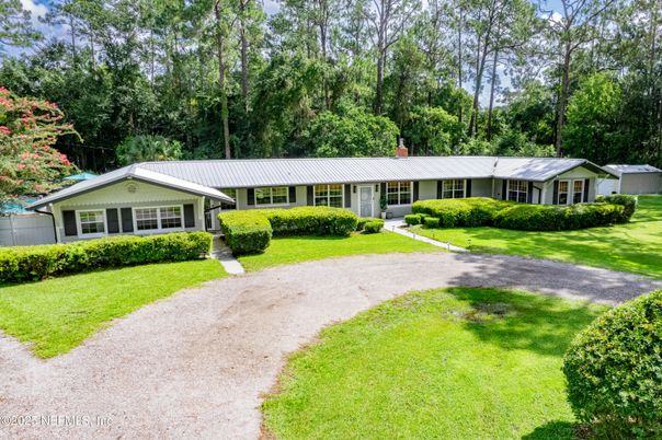 Backyard, Exterior, Facade, Ranch