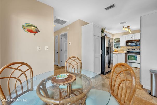 Dining room, Interior, Kitchen, Stainless Steel Appliances