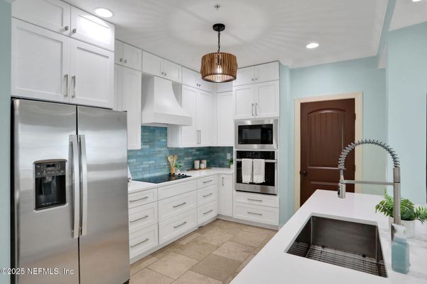 Interior, Kitchen, Pendant Lights, Recessed Lighting, Stainless Steel Appliances