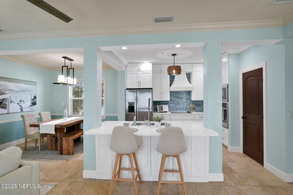 Dining room, Interior, Kitchen, Pendant Lights, Recessed Lighting, Stainless Steel Appliances