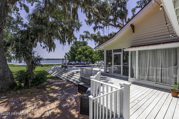 Exterior, Water