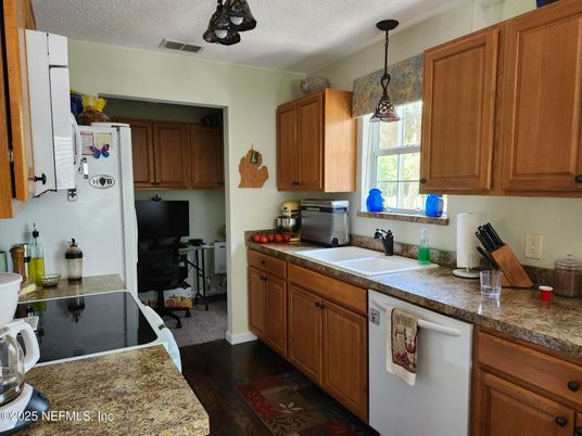Interior, Kitchen, Pendant Lights, Wood Texture Flooring