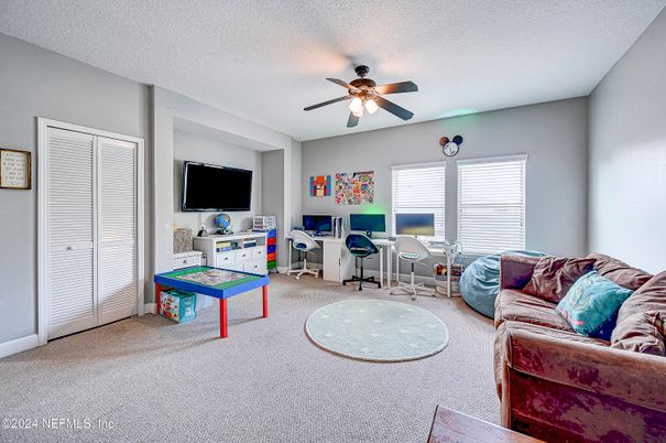 Home Office, Interior