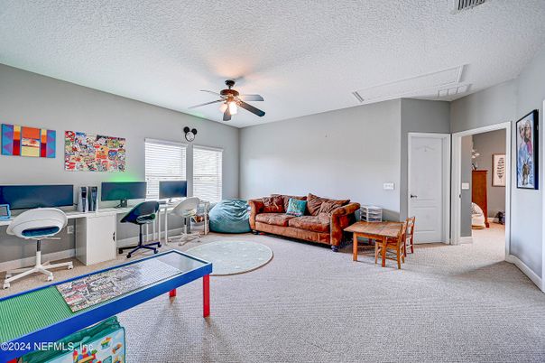 Home Office, Interior