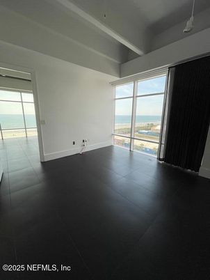 Empty room, Interior, Water