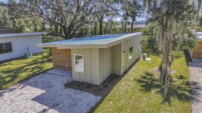 Backyard, Exterior, Hot Tub