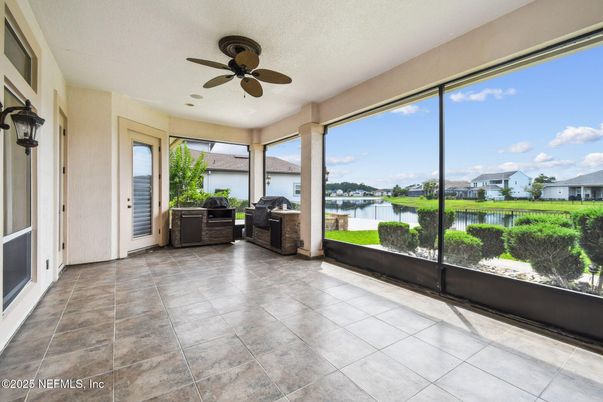 Interior, Sun Room, Water