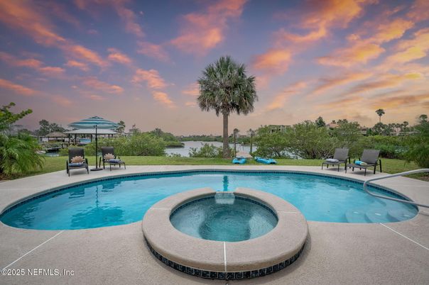 Exterior, Pool, Water