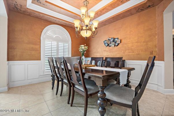 Chandelier, Dining room, Interior