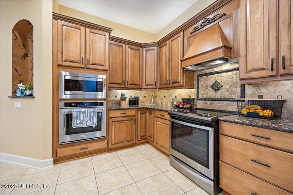 Interior, Kitchen, Stainless Steel Appliances