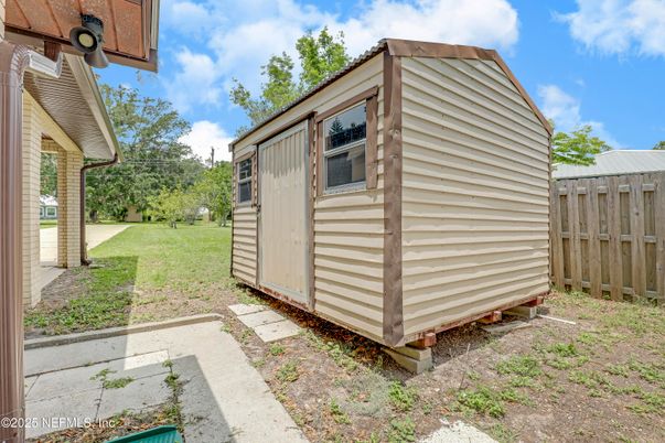 Backyard, Exterior