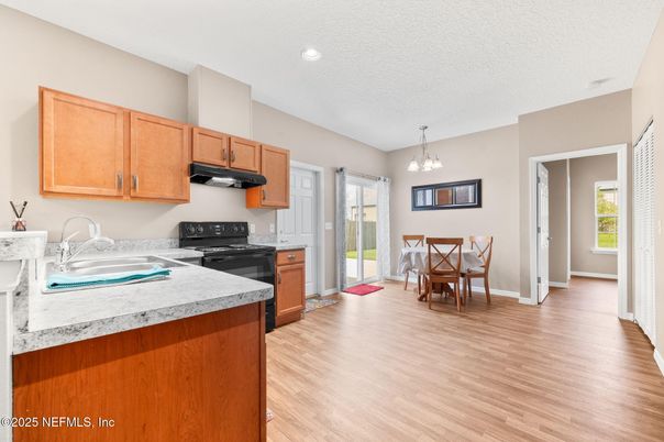 Chandelier, Dining room, Interior, Kitchen, Recessed Lighting, Wood Texture Flooring
