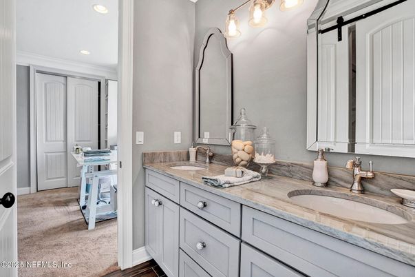 Bathroom, Dual Sink Vanities, Interior, Recessed Lighting