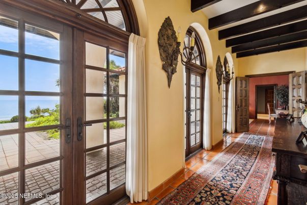 Interior, Recessed Lighting, Water, Wooden Beams