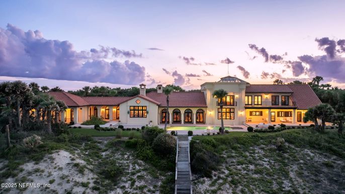 Backyard, Exterior, Facade, Mediterranean