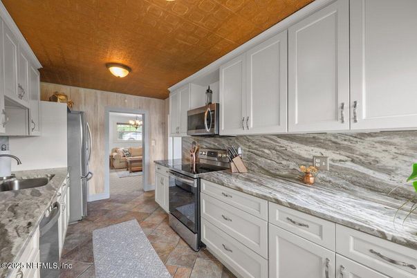 Interior, Kitchen, Stainless Steel Appliances
