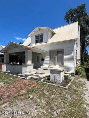 Exterior, Facade, Cape Cod