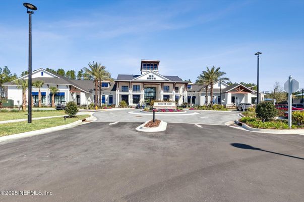 Exterior, Facade, Ranch