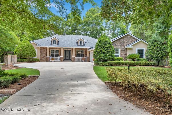 Exterior, Facade, Brick Facade, Ranch