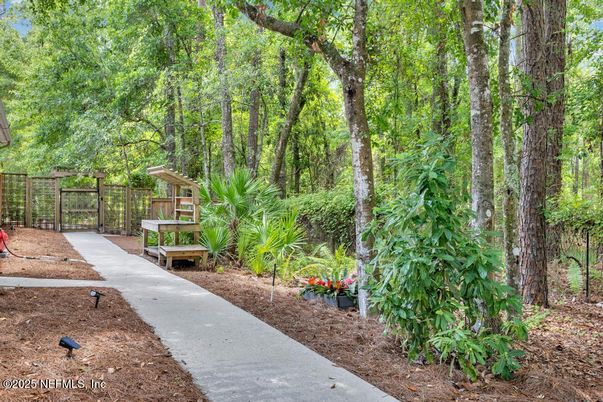 Backyard, Exterior