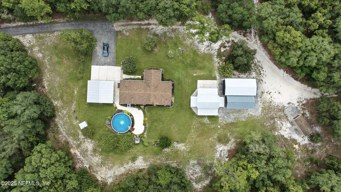 Exterior, Drone