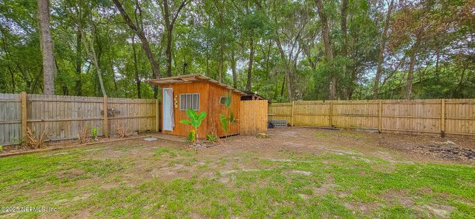 Backyard, Exterior