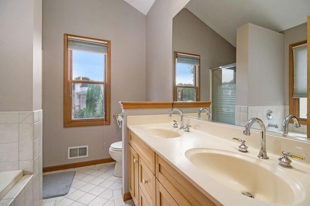 Bathroom, Dual Sink Vanities, Interior