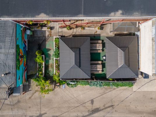 Exterior, Drone