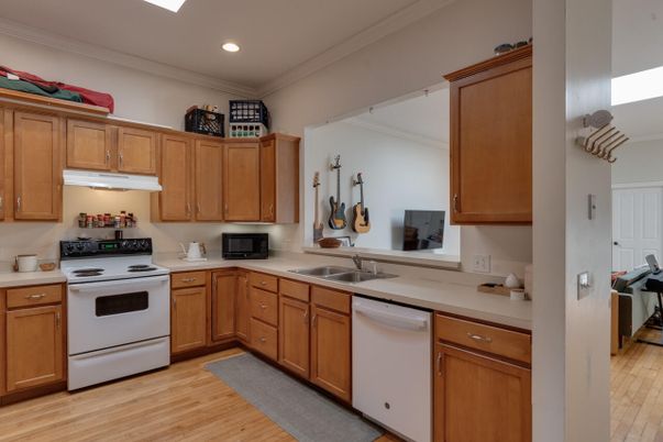 Interior, Kitchen, Recessed Lighting, Wood Texture Flooring
