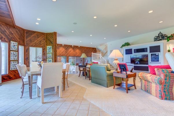 Dining room, Interior, Living room, Recessed Lighting, Wooden Walls