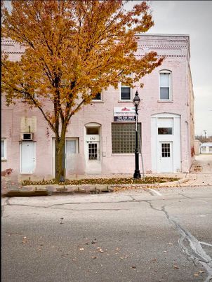 Exterior, Facade, Brick Facade, Rowhouse