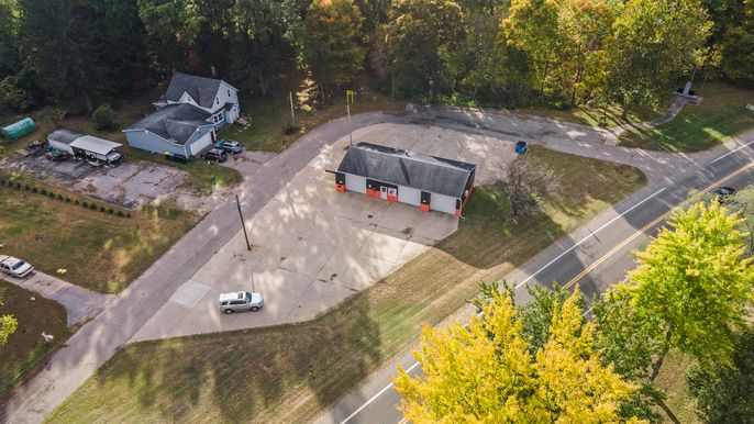 Exterior, Drone
