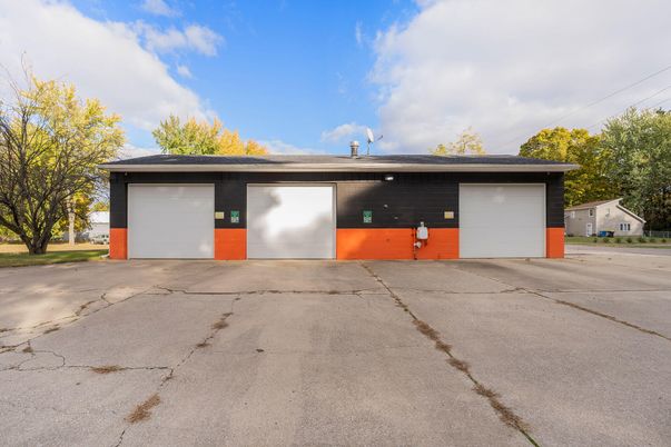 Detached Garage, Exterior