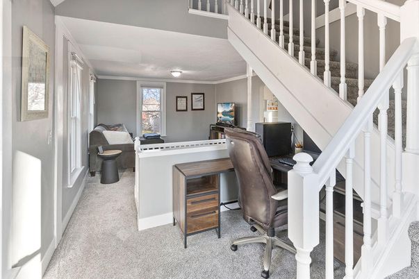 Home Office, Interior
