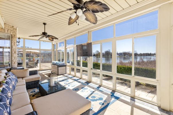 Interior, Living room, Sun Room, Water