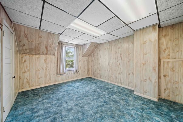 Empty room, Interior, Wooden Beams, Wooden Walls