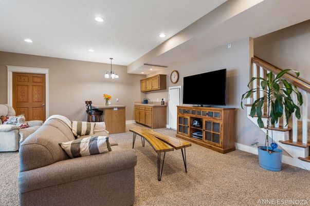 Dining room, Interior, Living room, Pendant Lights, Recessed Lighting